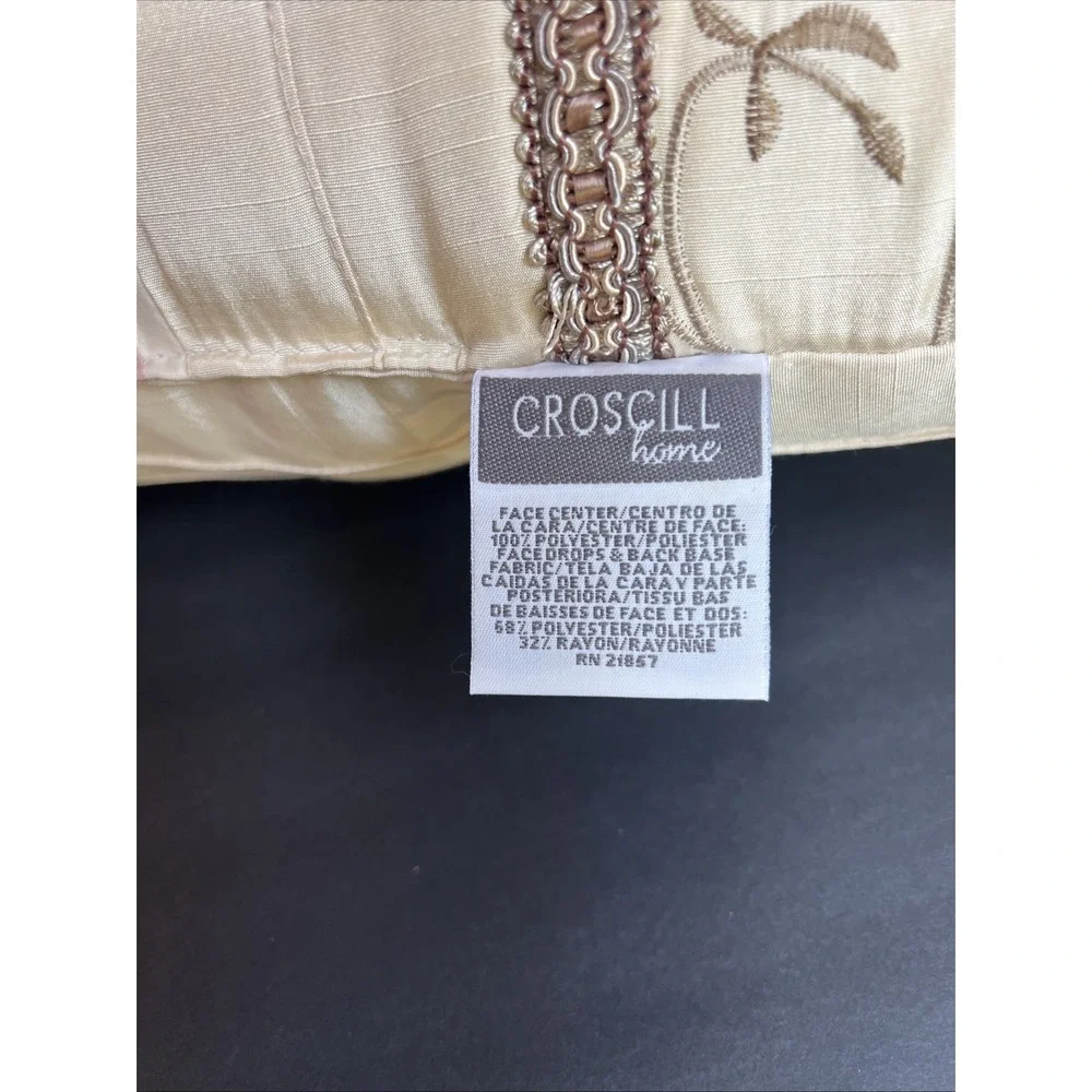 Croscill Rose Garden Floral Throw Pillows x2 16x16 & 16x12 Embroidered Tassels